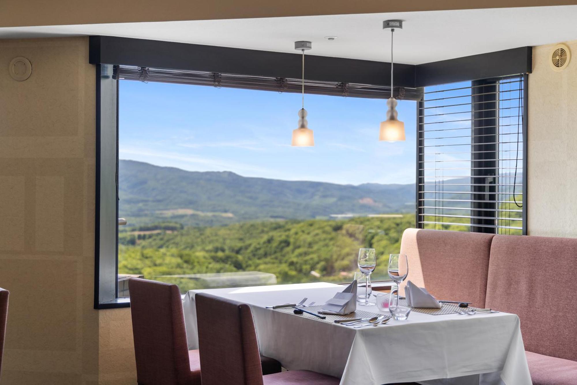 One Niseko Resort Towers Экстерьер фото